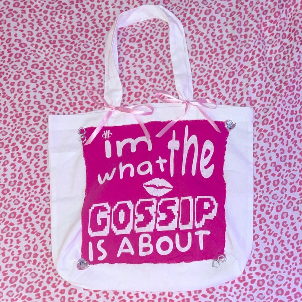 “Im the gossip” tote bag 💋